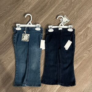 Chelsea & Violet Classic set of two jeans